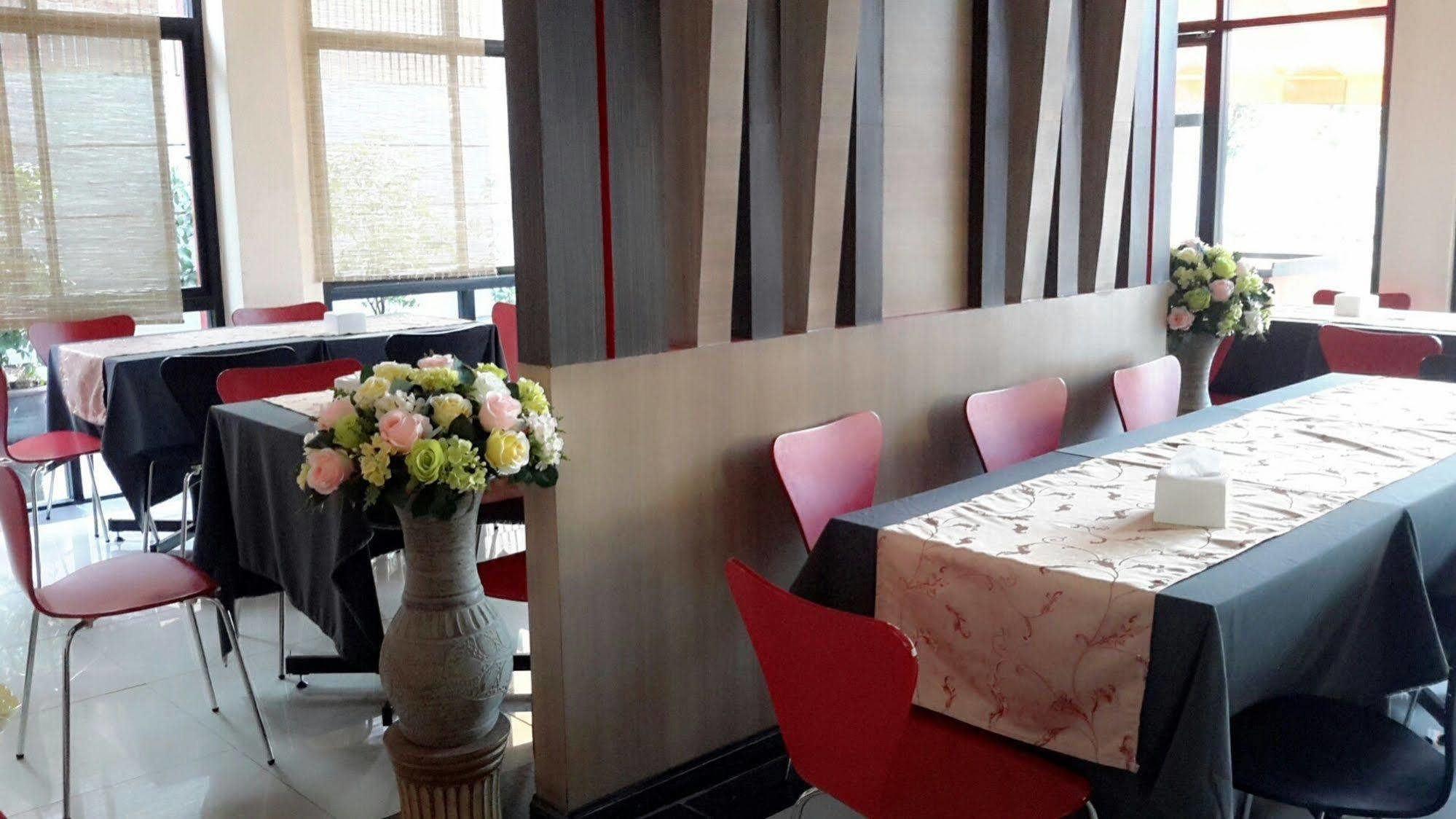 Oyo 1127 Baan Siam Hotel Chiang Rai Esterno foto