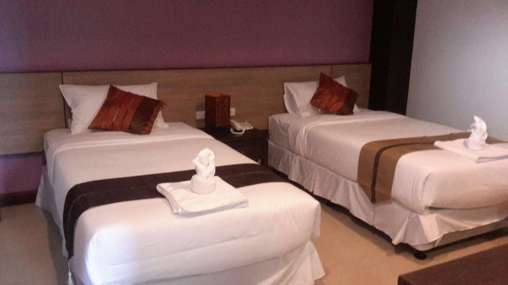Oyo 1127 Baan Siam Hotel Chiang Rai Esterno foto